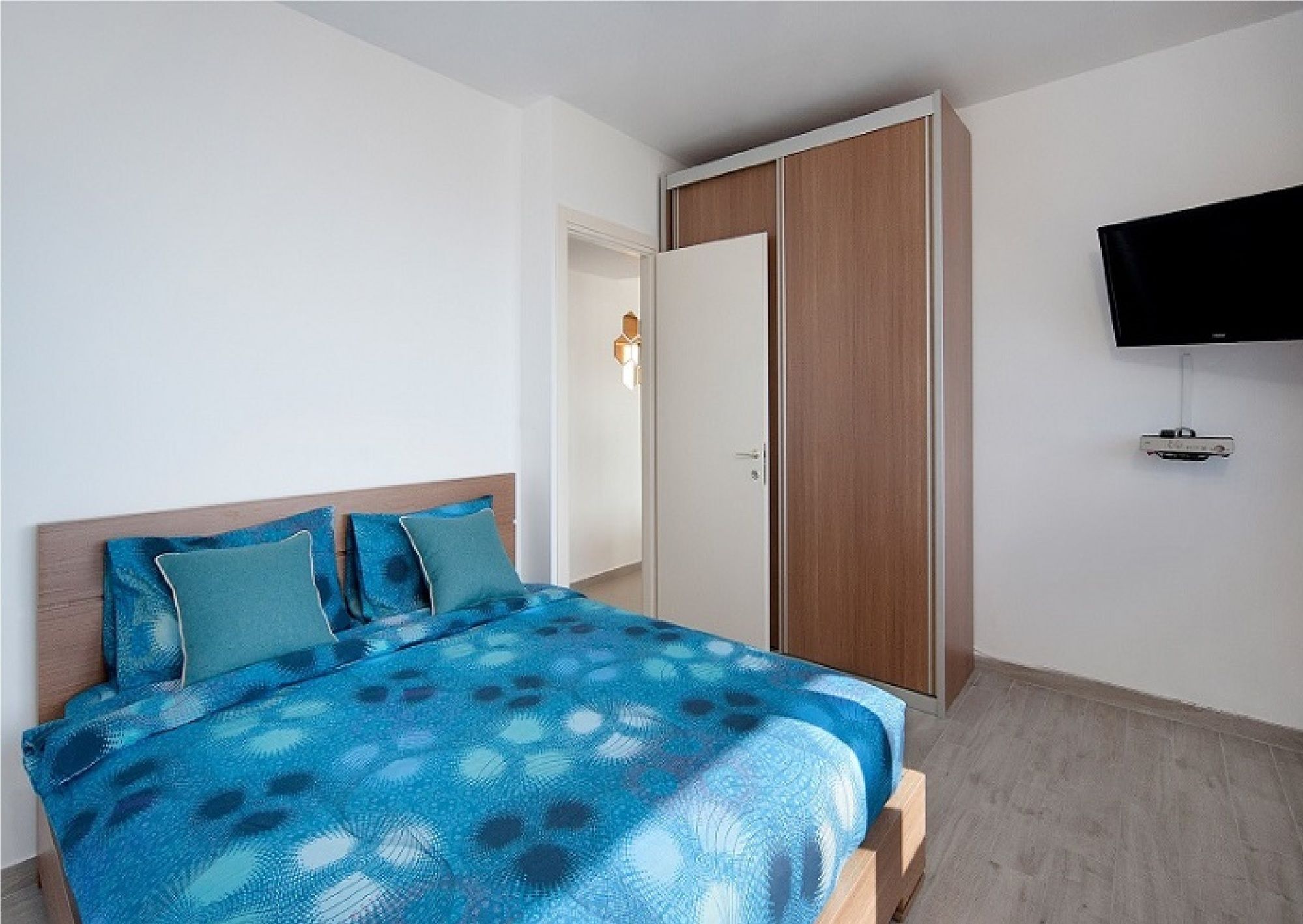 Chic 3Br Apt W Sauna & Parking On The Beach By Sea N' Rent Tel Aviv Eksteriør billede